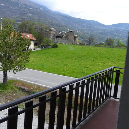 Villa Vue Du Chateau Fénis Exterior foto