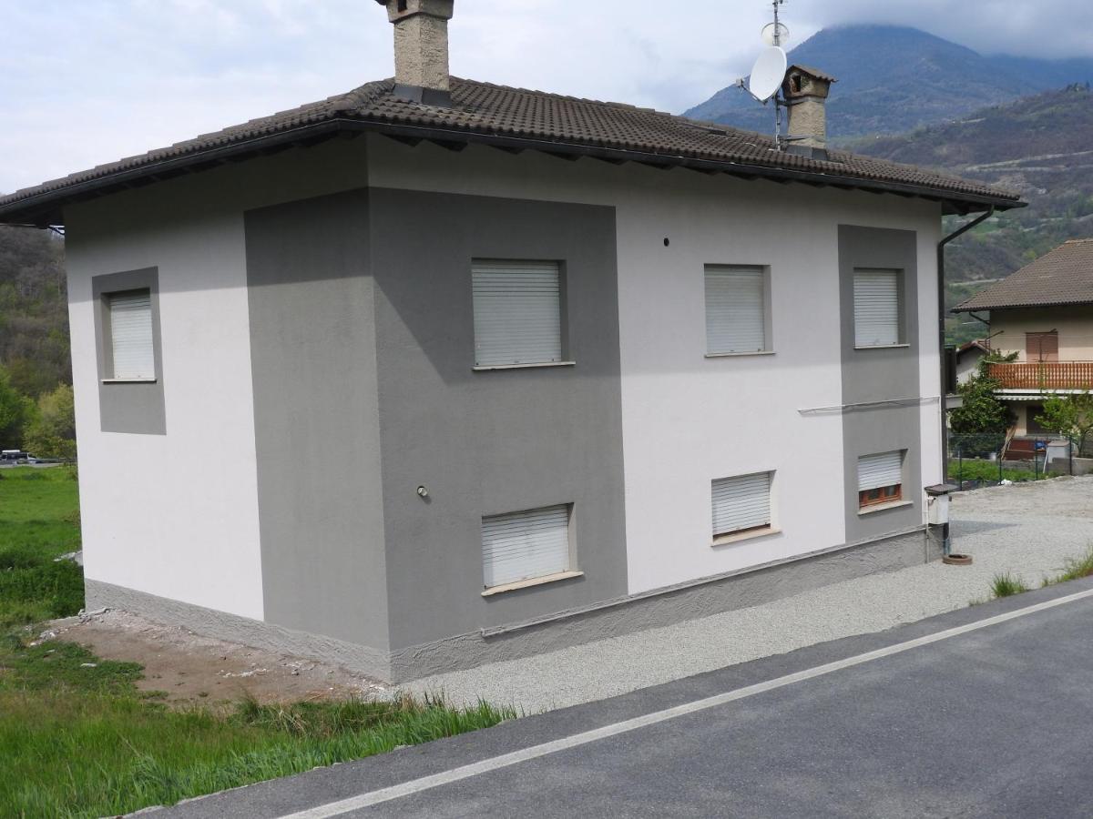 Villa Vue Du Chateau Fénis Exterior foto